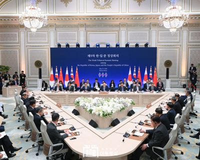 2024년 개최된 제9차 한일중 정상회의
출처: 대한민국 대통령실